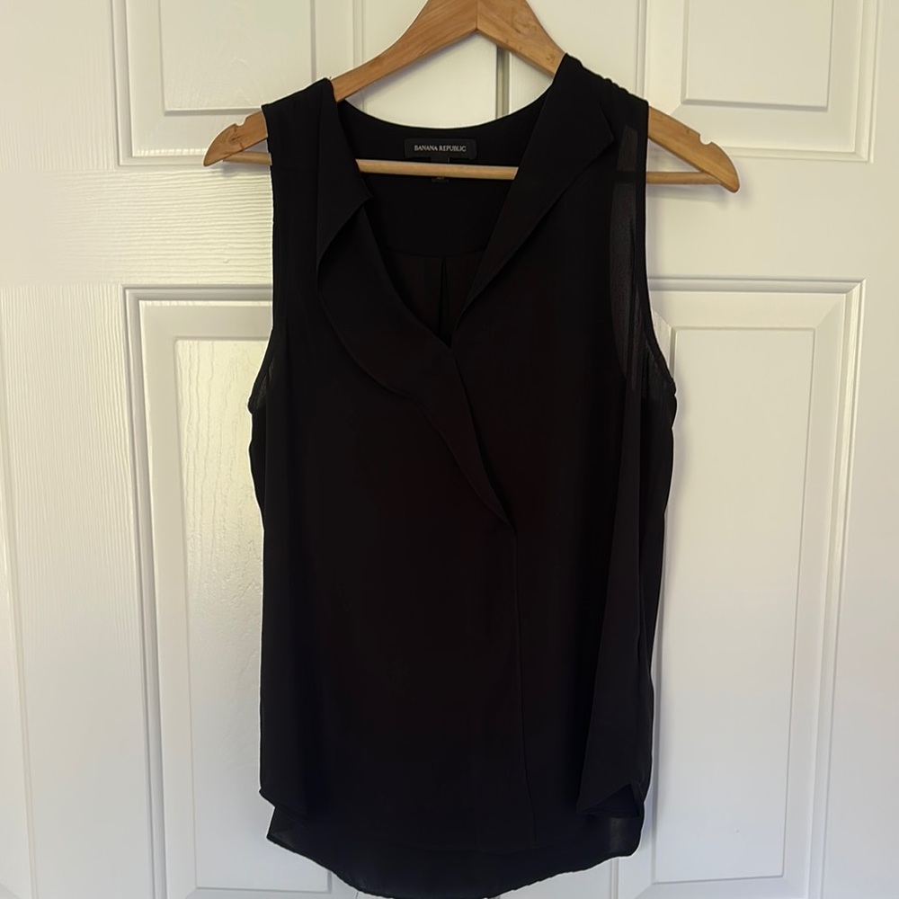 Banana Republic Black Sleeveless semi sheer Top, size small